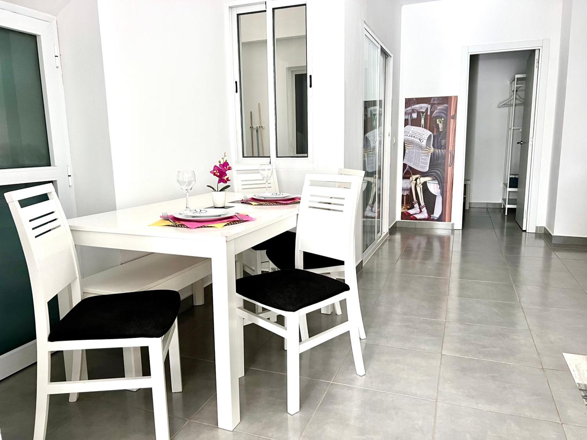 Animos! Apartments - 10 Modern Apartments Near The City & Beach, Perfect For Nomads, Travellers, Families, Watersports! Санта Мария Екстериор снимка