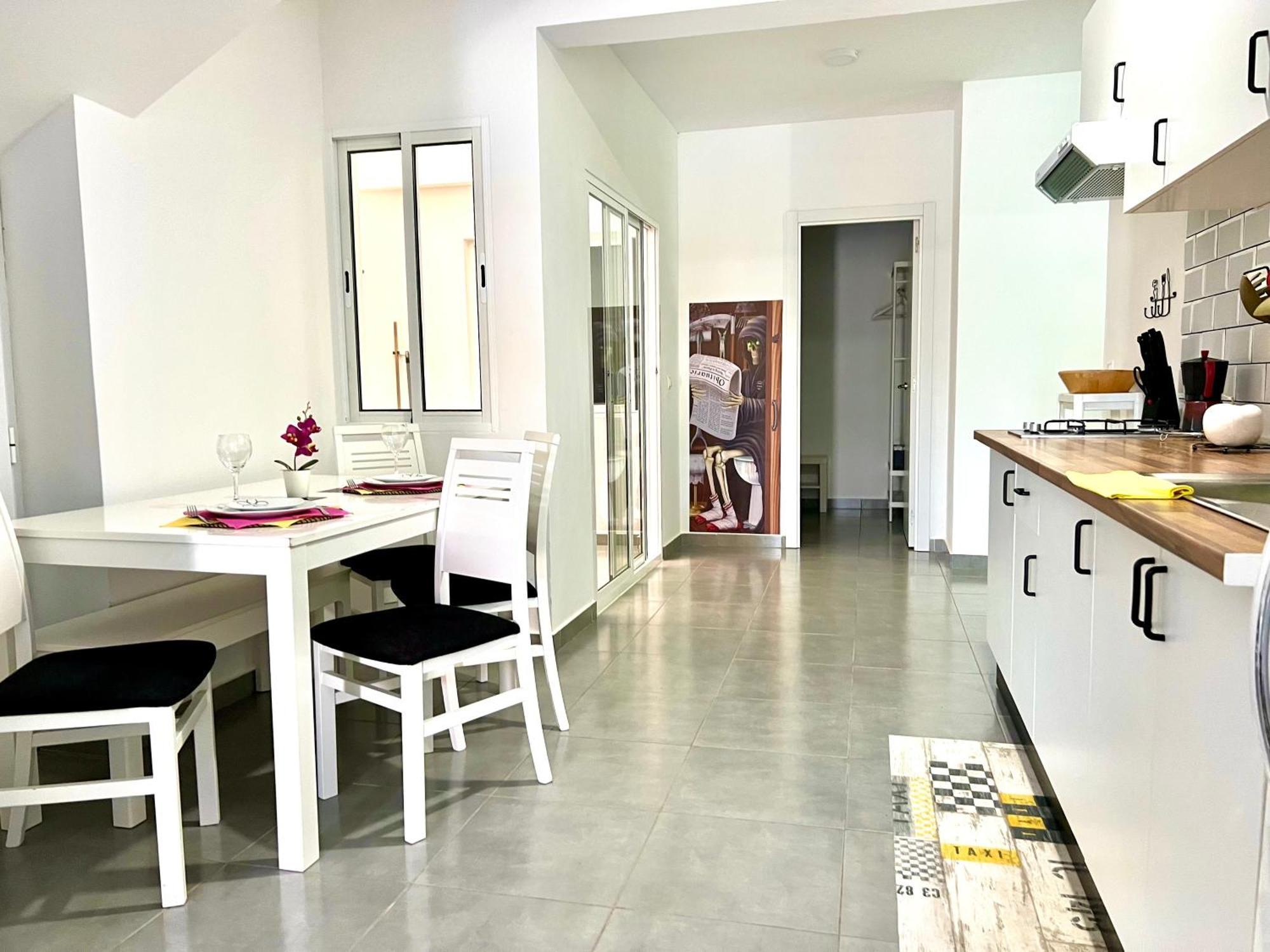 Animos! Apartments - 10 Modern Apartments Near The City & Beach, Perfect For Nomads, Travellers, Families, Watersports! Санта Мария Екстериор снимка
