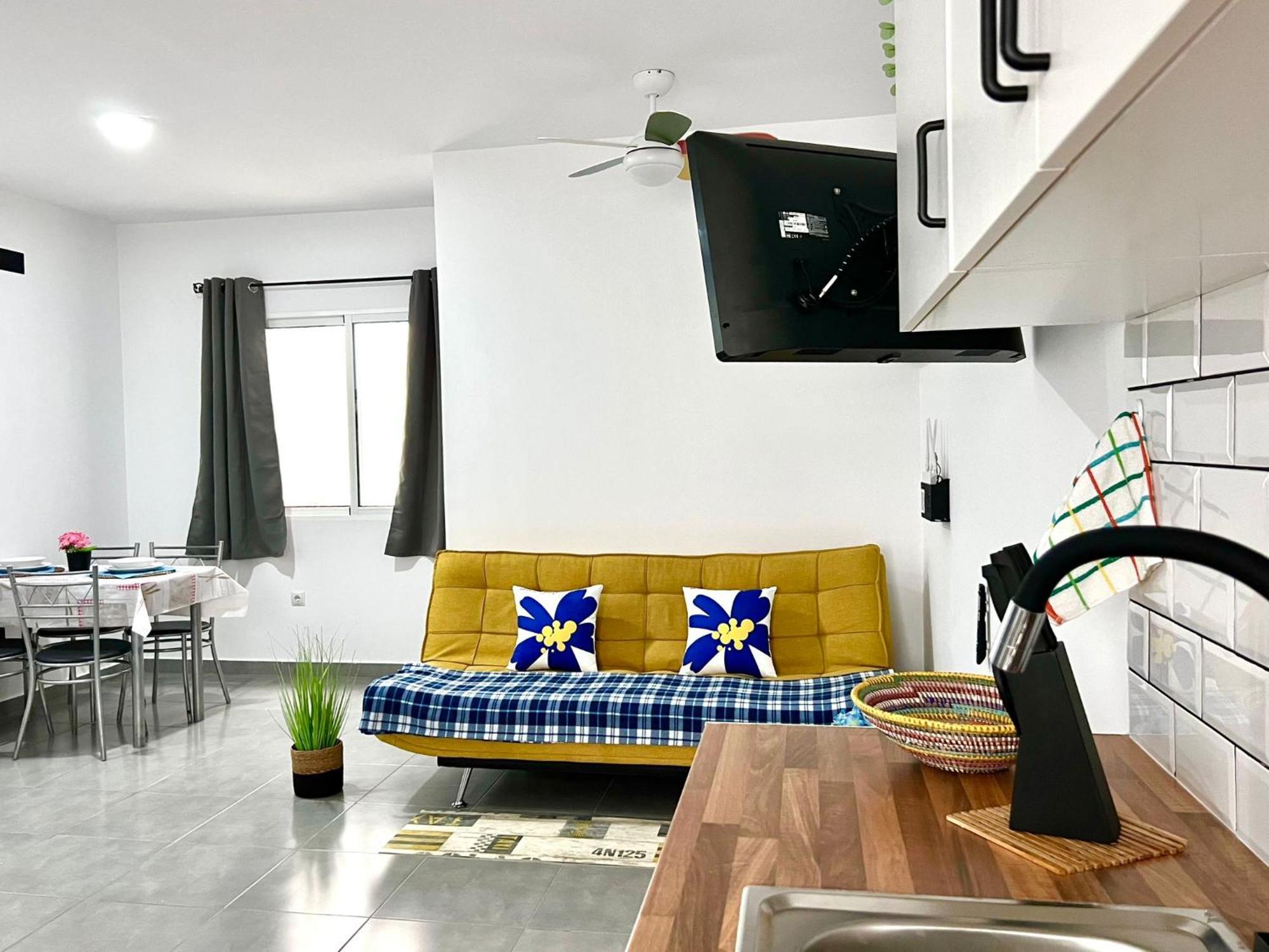Animos! Apartments - 10 Modern Apartments Near The City & Beach, Perfect For Nomads, Travellers, Families, Watersports! Санта Мария Екстериор снимка
